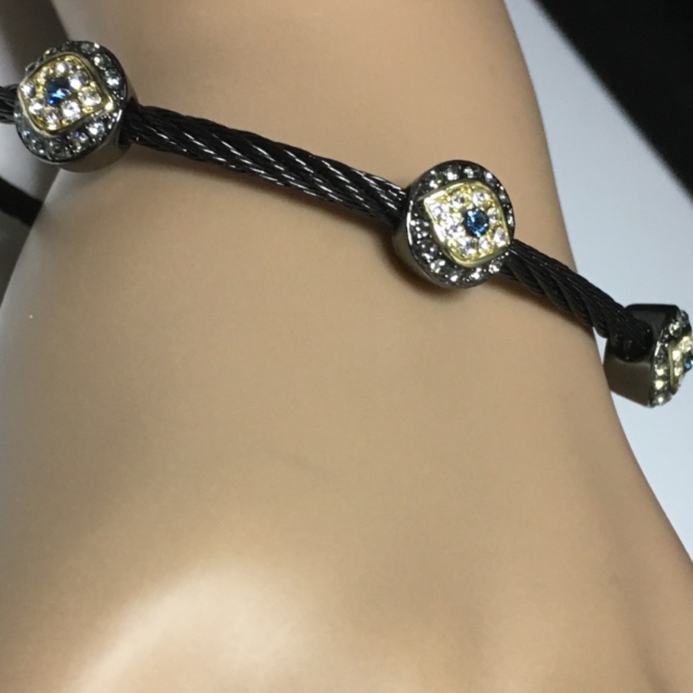 Jewelry - Picture 3 of 6